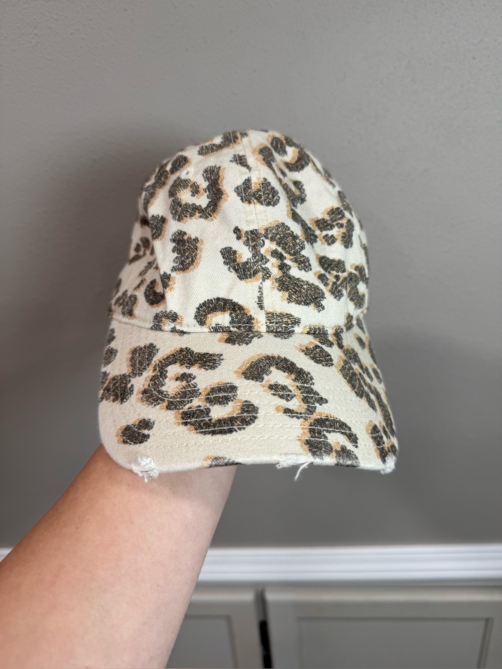 NWT Aerie Leopard Print Beige Baseball Cap - Women's Fashion Accessory
